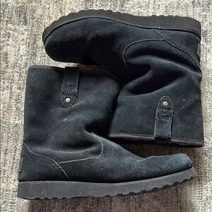 UGG Black Suede Ankle Boots - kids size 5